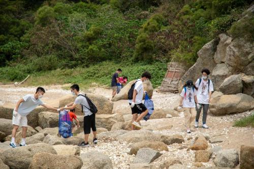 20210425_Choi Kai Yau College and Sacred Heart Canossian College jointly organized a beach clean up activity_CKYC_03